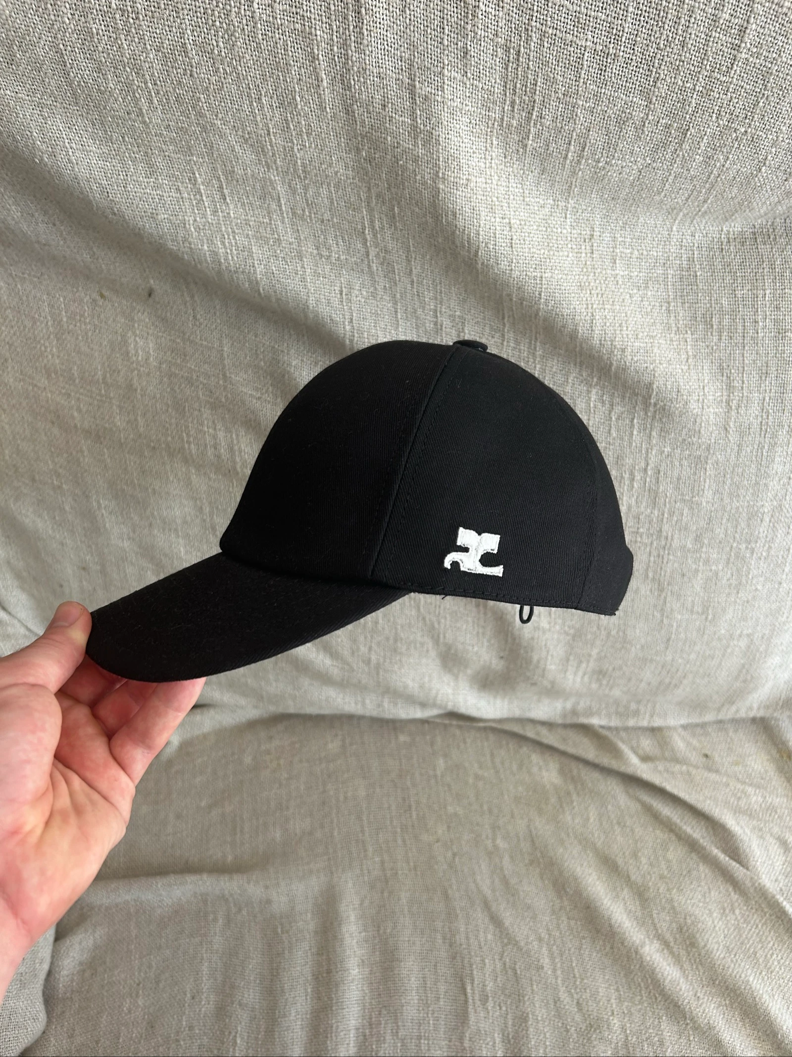 Casquettes courreges  – photo 2
